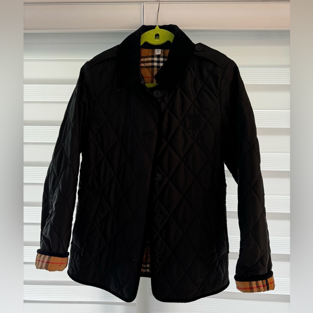 Burberry Women’s quilted jacket